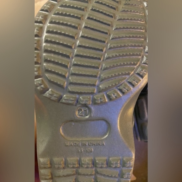 Baby  crocs - Picture 2 of 4